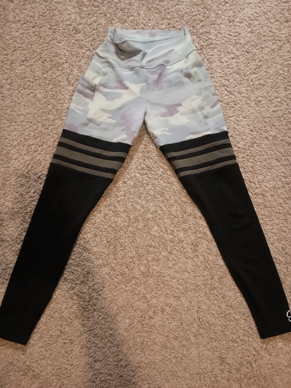Bombshell Camo Leggings Small